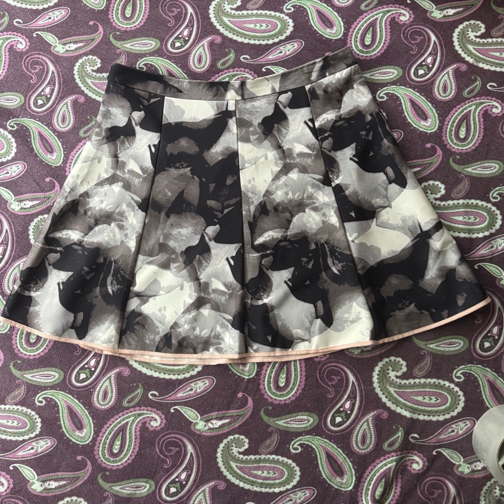 Mossimo Camouflage Skirt with Rosegold Zipper Size 12 see measurements